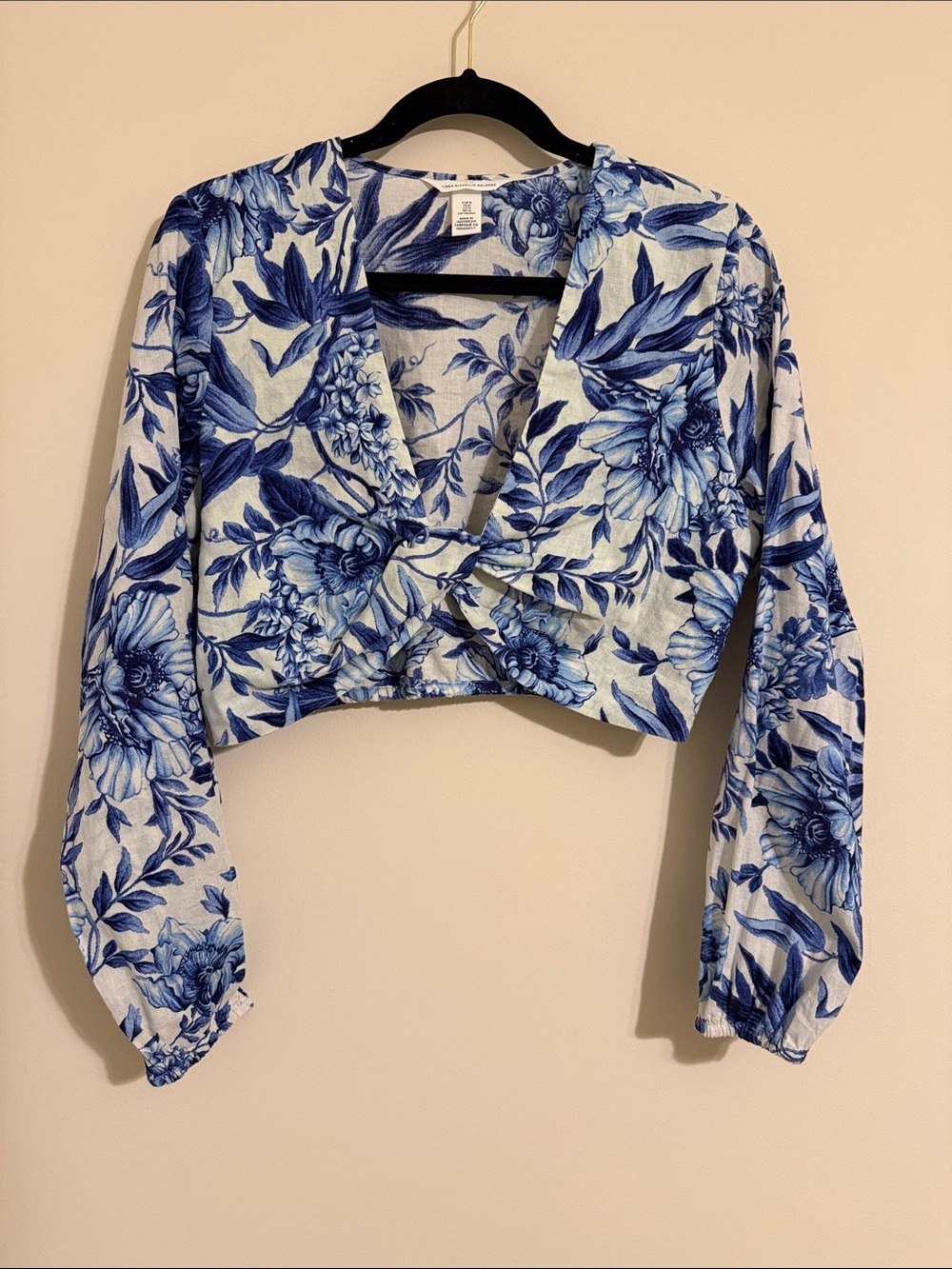 H&M Blue & White Floral Tie-Front Crop Linen Top // M